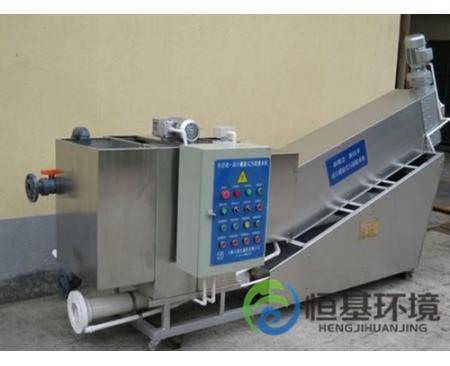 安陽(yáng)污水處理設(shè)備—疊螺機(jī)